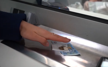 Деньги. Фото: скрин youtube