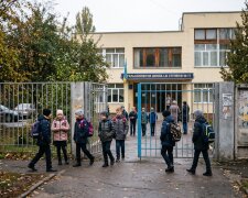 школа фасад учні