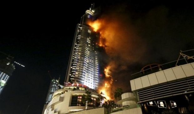 В Дубае горит 63-этажный отель: погиб человек (фото, видео)
