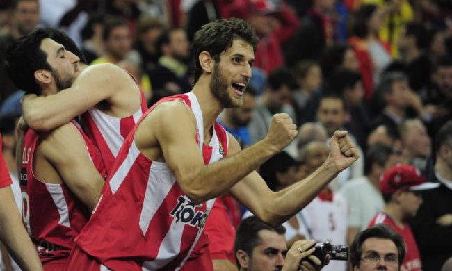 Олимпиакос и Фенербахче сыграют в финале баскетбольной Евролиги