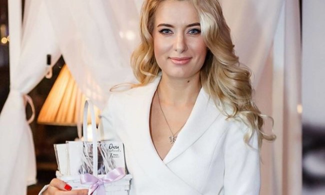 Ольга Горбачева в новом образе сводит фанатов с ума: платье космос