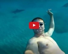 Як виглядає ідеальний фон для підводного селфі