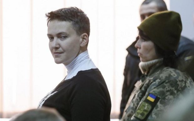 Суд разрешил: Савченко выпустили из стеклянной "клетки"