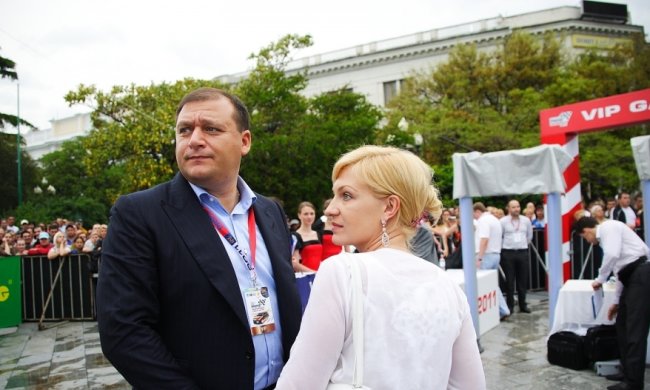 Добкин рассказал, что его жену путают с мамой