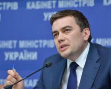 Аграрный министр Мартынюк заставил фермеров работать вместо него