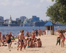 У Києві заборонили купатися на шести пляжах