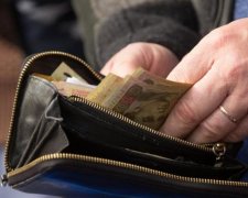 Премии и надбавки: сколько украинцев живут на "минималку"