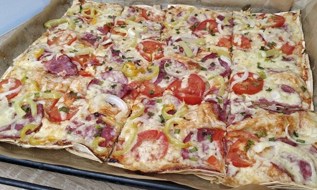 Піца в лаваші, скріншот: YouTube