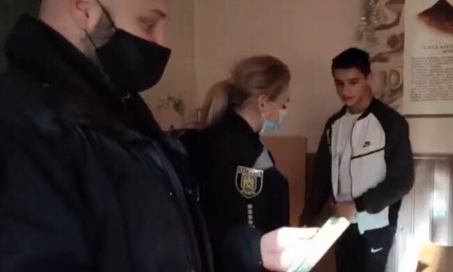 У Львові відважний школяр врятував життя старенькій сусідці, справжній герой: взяв до рук викрутку і...