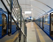 Метро Києва неможливо зробити цілодобовим