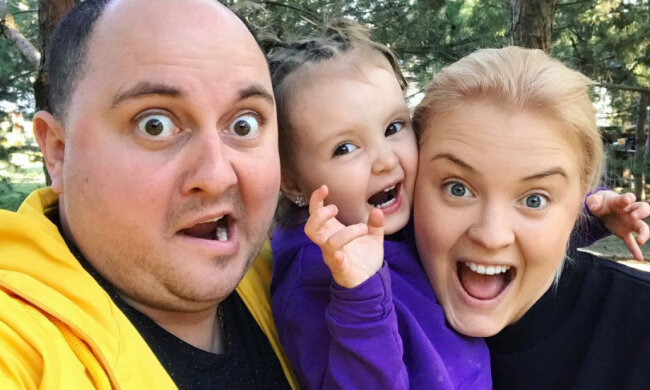 Юрий Ткач с женой и дочерью