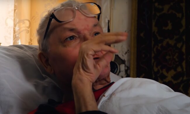 Скрин, видео YouTube пенсионерка