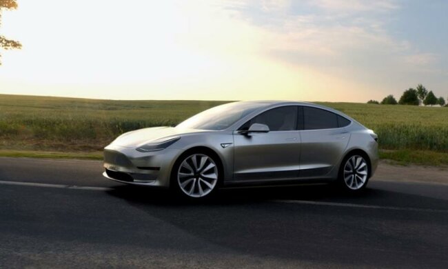 Tesla вложит в выпуск Model 3 миллиард долларов