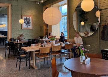 Украинцы, кафе, фото из соцсетей