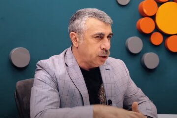 Комаровский, кадр из видео