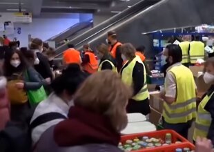 Беженцы в Польше. Фото: Youtube