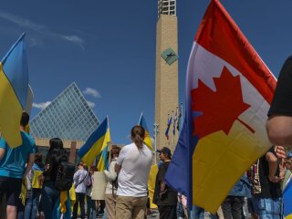Українці у Канаді