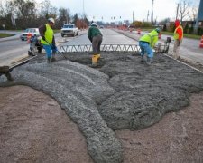 З українських доріг зникне асфальт