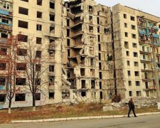 Порожній і напівзруйнований прифронтовій Донбас (фото)