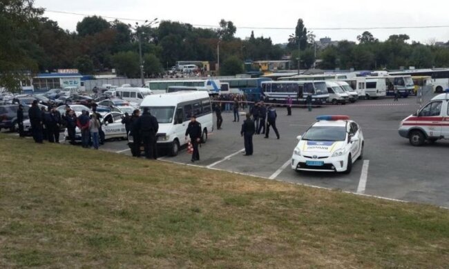 Настоящий герой: в Днепре наградили водителя маршрутки