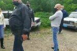 Под Запорожьем реку закидали мусором, вонь на все село - свинство расследует полиция