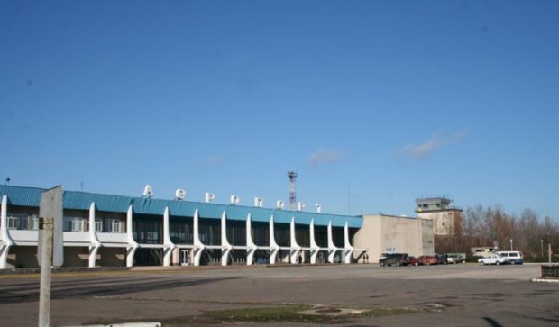 Миколаївський аеропорт стане комунальною власністю міста