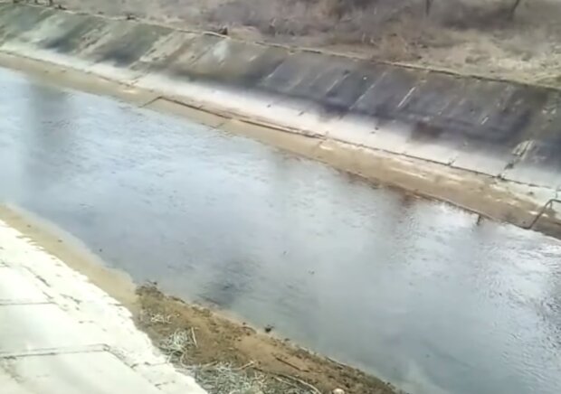 Обмеление канала в Крыму, фото YouTube