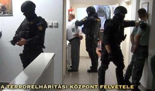 В Венгрии за контрабанду арестовали 20 таможенников