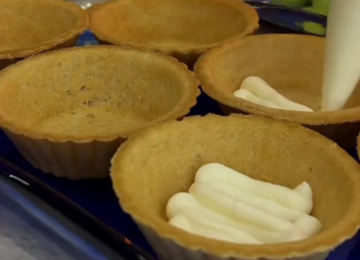 Тарталетки з оселедцем та буряком, кадр з відео