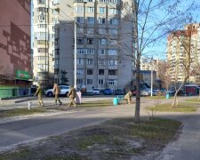 Видача повісток, скріншот: YouTube