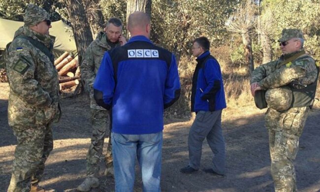 ОБСЕ и украинские военные вместе проверили оружие на Луганщине (фото)