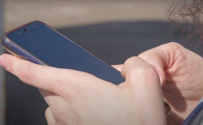 Мобильная связь. Фото: скрин youtube