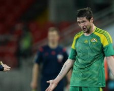Забыл про камеры: нападающий сборной Украины угостил турков плевком в лицо