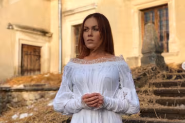 Жена Тараса Тополя Alyosha в свадебном платье озадачила фанатов: "Было круто"