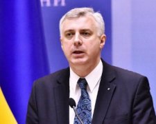 Кабмін знову урізає витрати на освіту