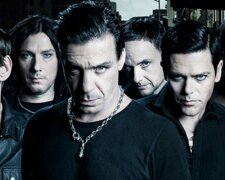 "Зарплату, как у депутатов и путч с Rammstein": украинцы обратились с "петицией" к Зеленскому