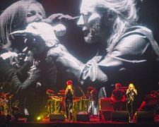 Том Йорк  підспівав Portishead на фестивалі (відео)