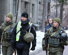 До Києва стягнули силовиків, у перехожих перевіряють речі і документи, - що відбувається