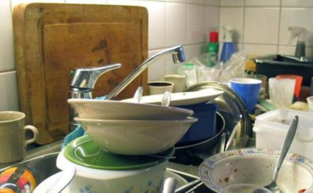 Жирний посуд, скріншот: YouTube