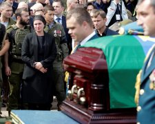 Прямісінько до пекла: в мережі показали відкриту труну Захарченка