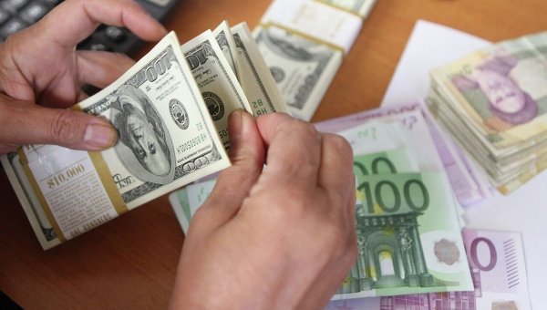 Доллар устроил американские горки: эксперт сказал, когда это кончится