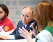 Путин создает собственный "женский Вермахт": видео