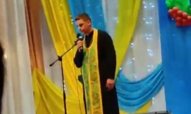 Священник ПЦУ во время выступления назвал московских попов "дер*мом": "Слава Украине"