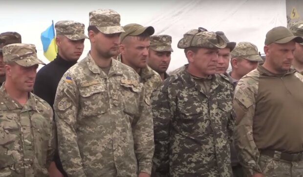 военные, скриншот из видео