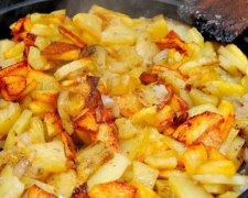 Смажена картопля, кадр з відео