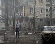 Жителі Донецька налякані вибухами