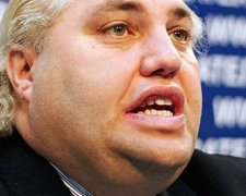 Міжнародний аферист Флетчер повернувся з новою фінансовою «пірамідою»