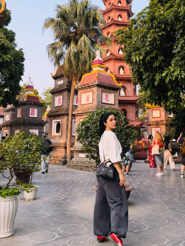 Злата Огневич во Вьетнаме, фото из соцсетей артистки