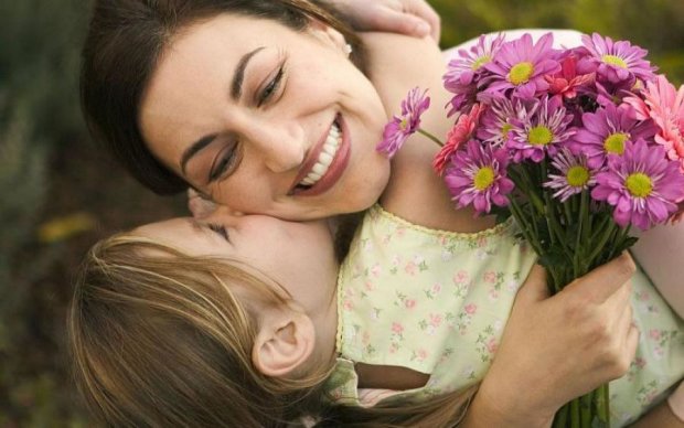День матери 2017: что подарить любимым родителям