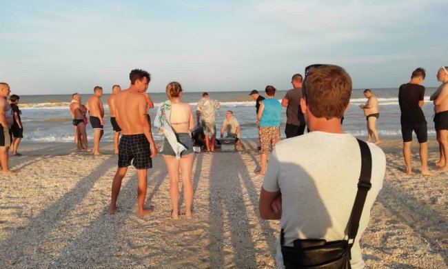 Новая кровавая трагедия потрясла Украину: отдыхающие загорали вместе с трупом